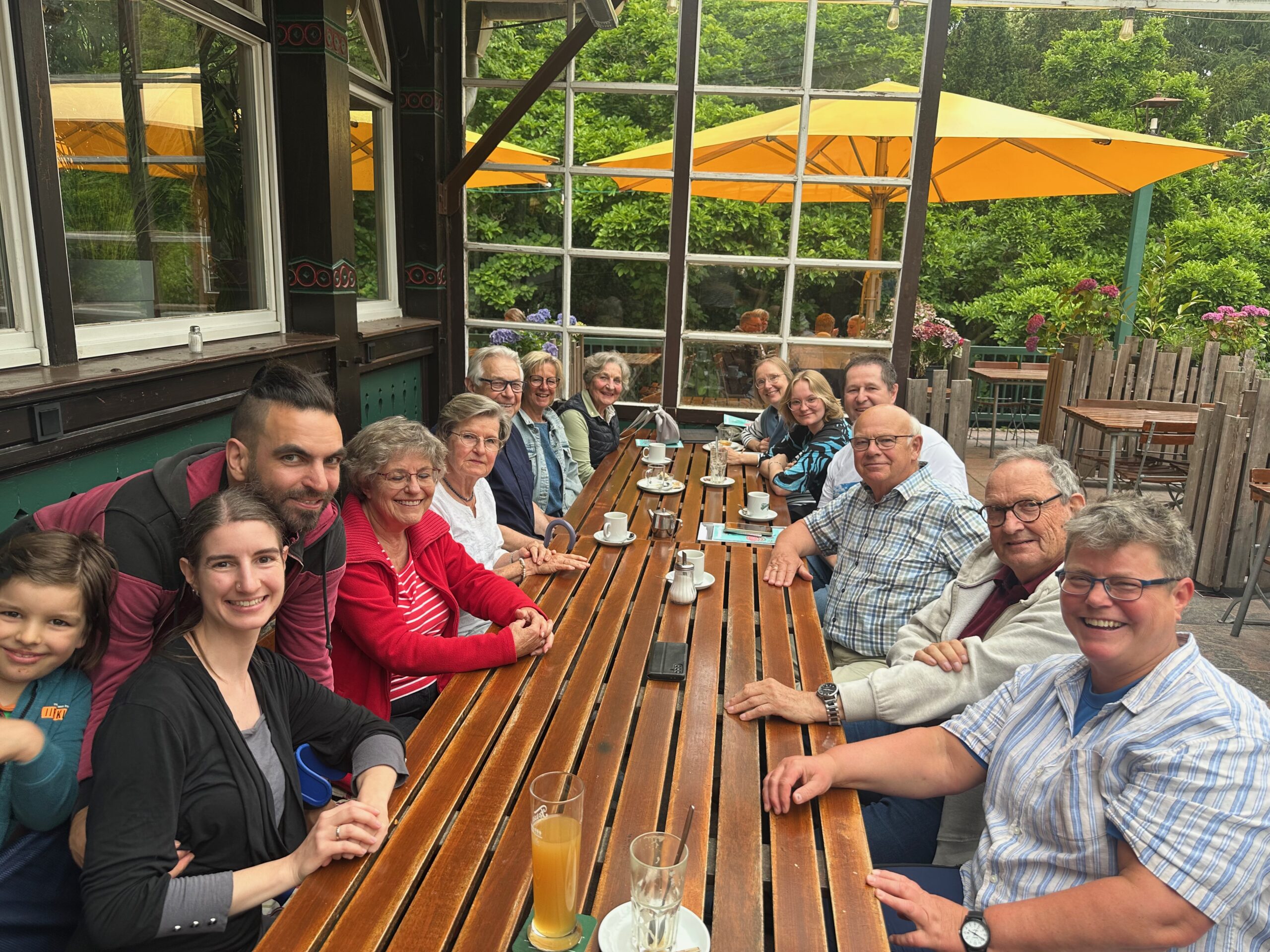 Fröhliches Sommertreffen in der Forstbaumschule